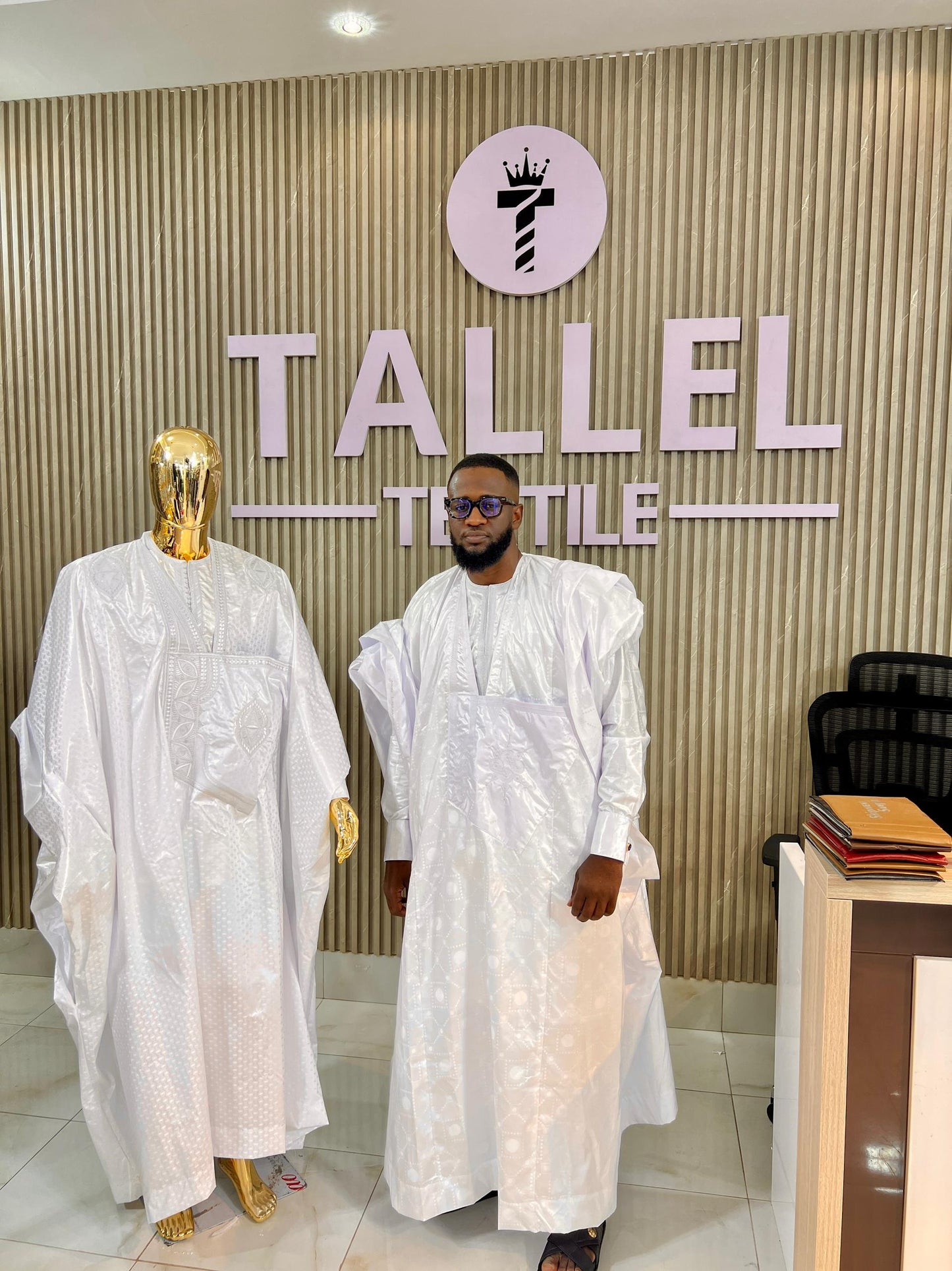 Grand Boubou en Bazin Designer – Meilleure Qualité